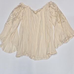 UMGEE Lace-Sleeve Peasant Blouse - Cream